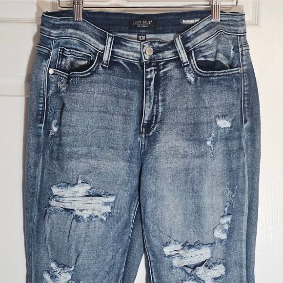 Judy Blue Women's Boyfriend Fit Denim Jeans 11/30 Distressed Blue Casual - Picture 2 of 7
